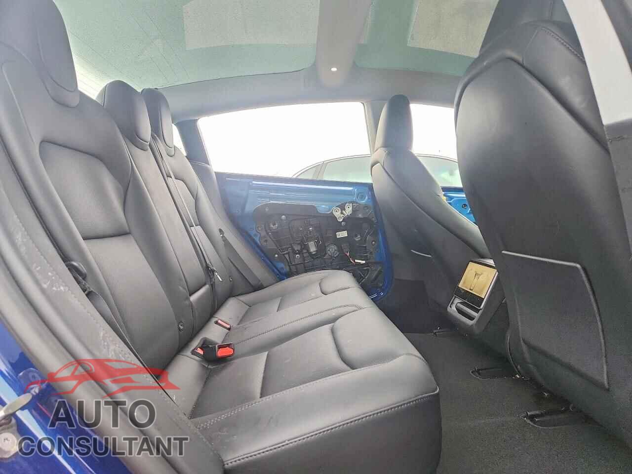 TESLA MODEL 3 2024 - 5YJ3E1EB8RF795585