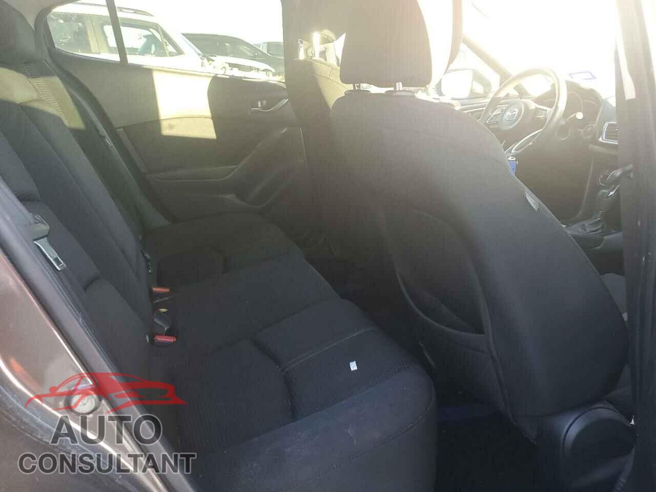 MAZDA 3 2018 - 3MZBN1U75JM186203