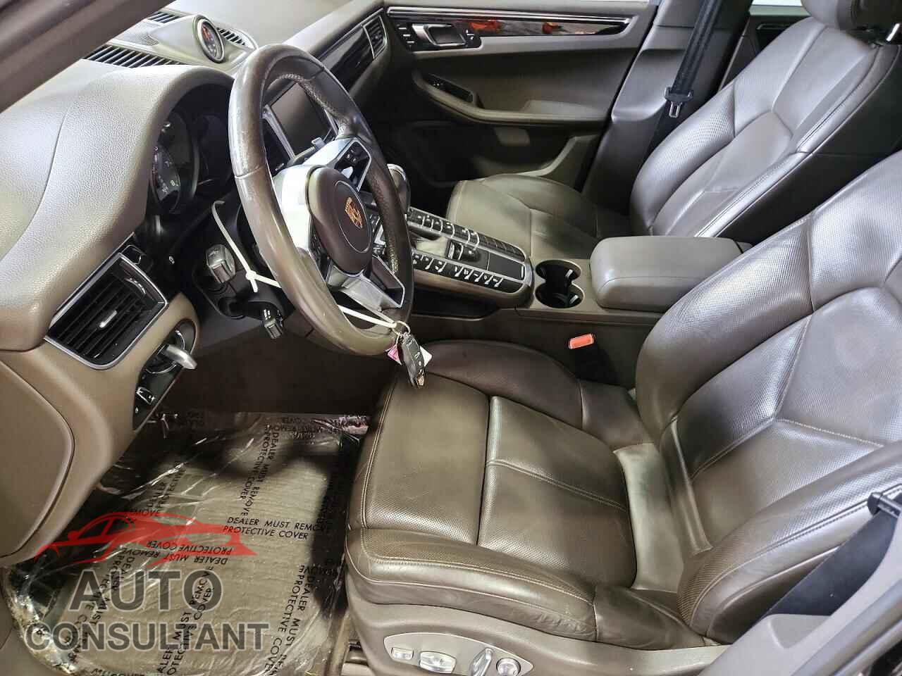 PORSCHE MACAN 2015 - WP1AB2A59FLB73803