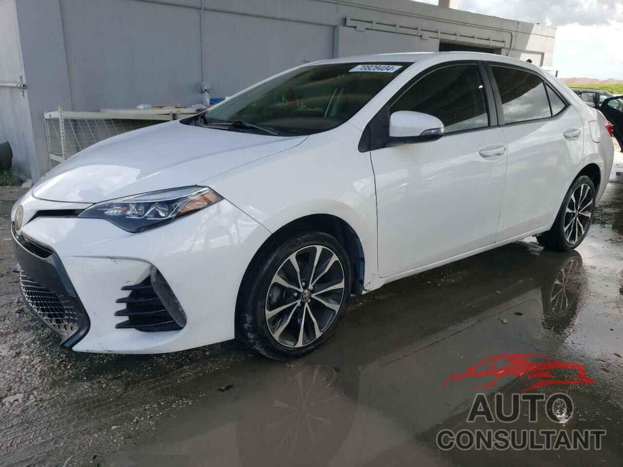 TOYOTA COROLLA 2018 - 5YFBURHE4JP797104