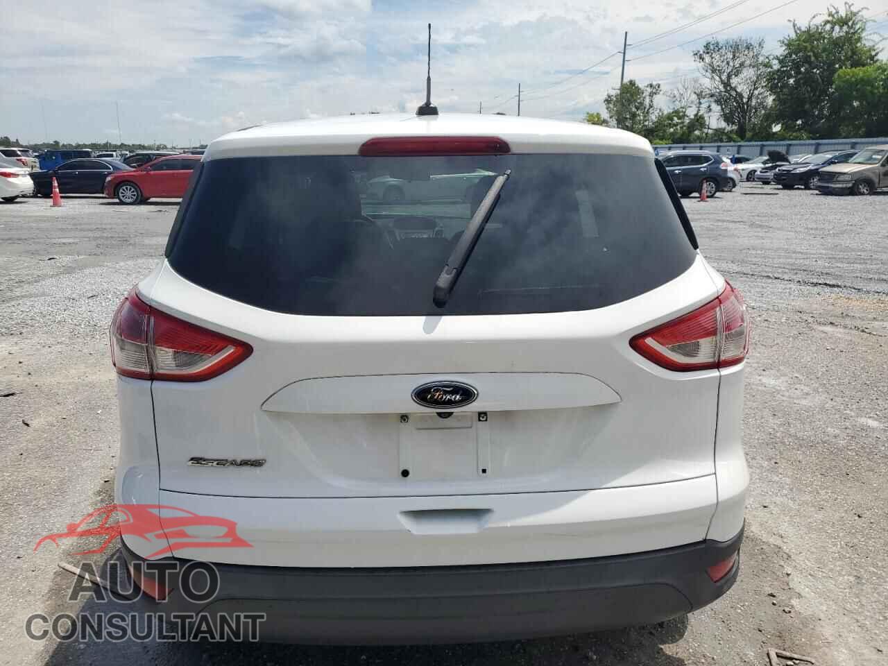 FORD ESCAPE 2016 - 1FMCU0F7XGUA61103