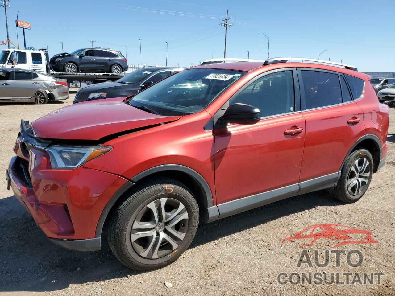 TOYOTA RAV4 2017 - JTMBFREV8HJ120568