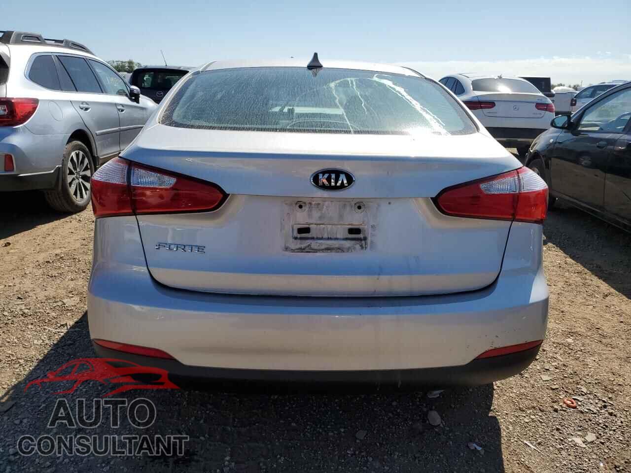 KIA FORTE 2016 - KNAFK4A67G5535738