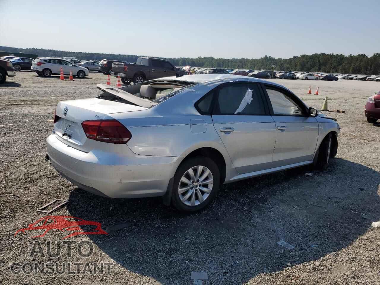 VOLKSWAGEN PASSAT 2015 - 1VWAS7A32FC029536