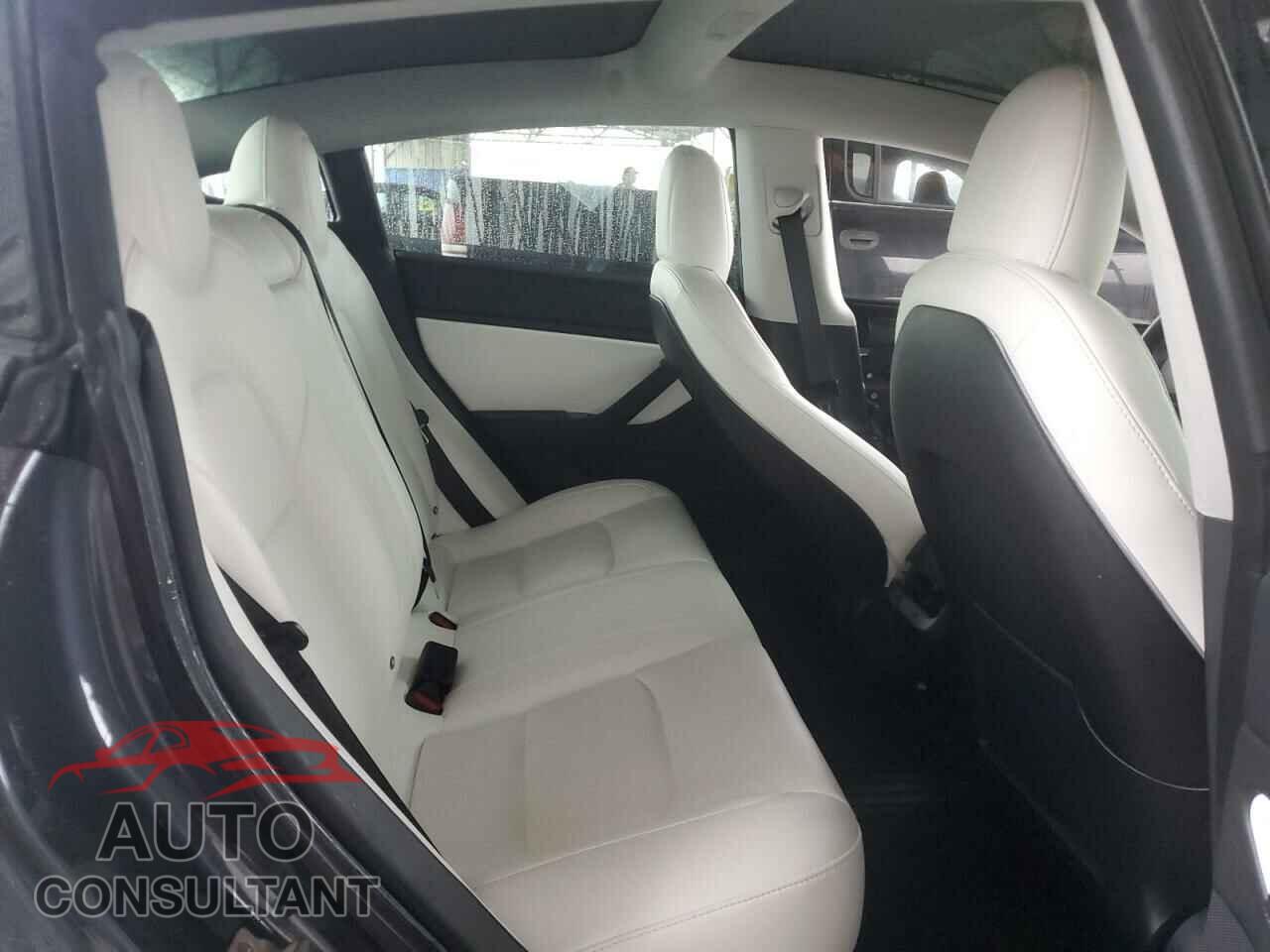 TESLA MODEL 3 2018 - 5YJ3E1EB8JF135003