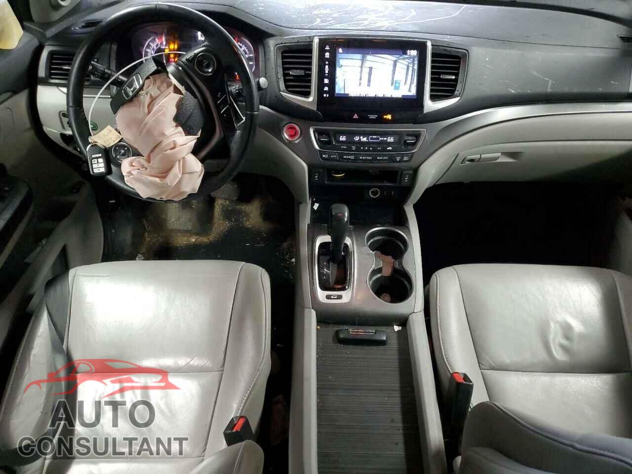 HONDA PILOT 2017 - 5FNYF6H51HB069037