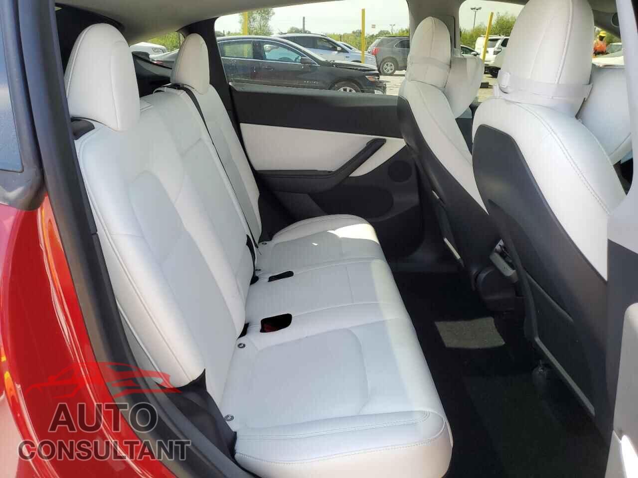 TESLA MODEL Y 2021 - 5YJYGDEF9MF137724