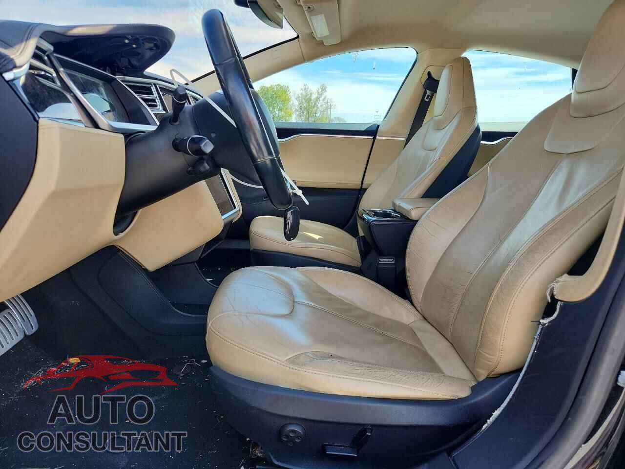 TESLA MODEL S 2013 - 5YJSA1CN2DFP14741