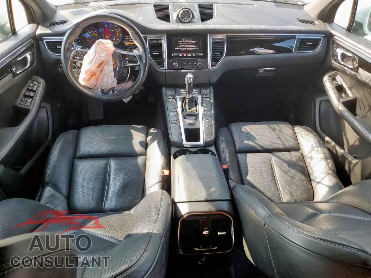 PORSCHE MACAN 2018 - WP1AA2A58JLB04662