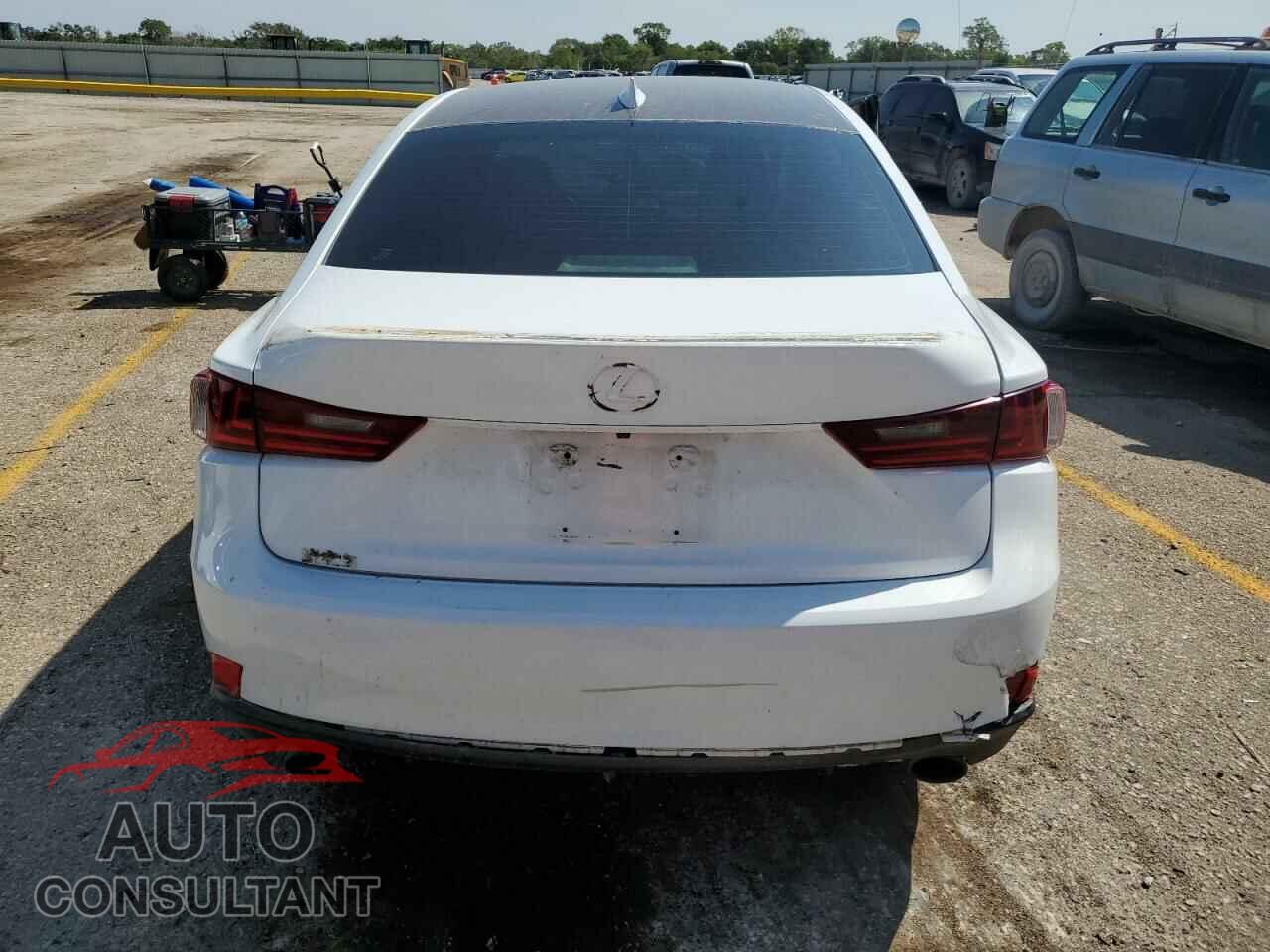 LEXUS IS 2014 - JTHCE1D25E5005476