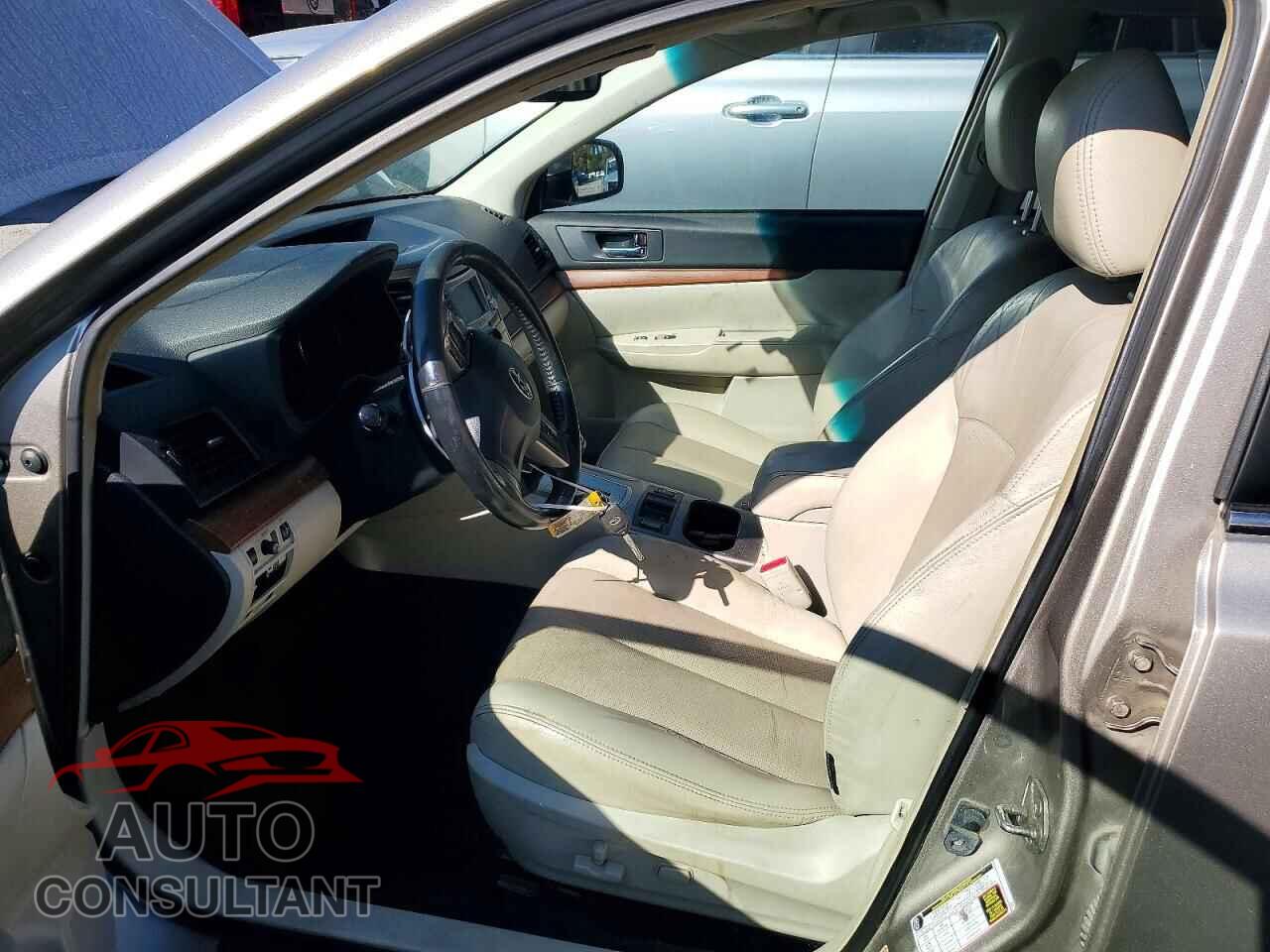 SUBARU OUTBACK 2014 - 4S4BRBLC4E3311870