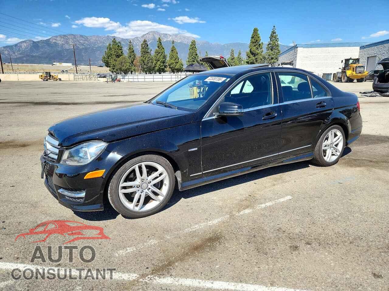 MERCEDES-BENZ C-CLASS 2012 - WDDGF4HB7CA623405