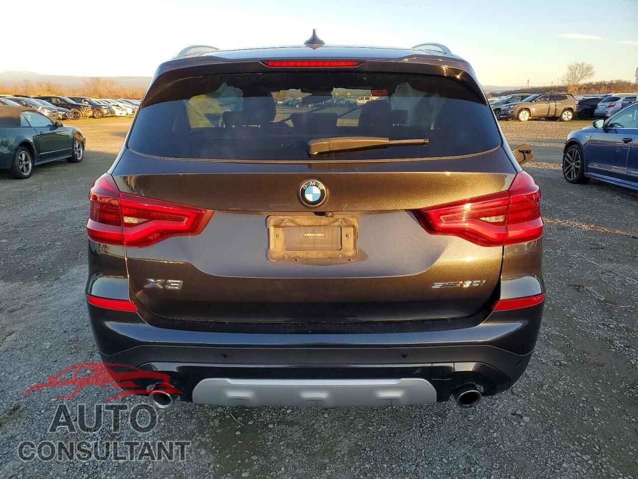 BMW X3 2019 - 5UXTR7C53KLF24085