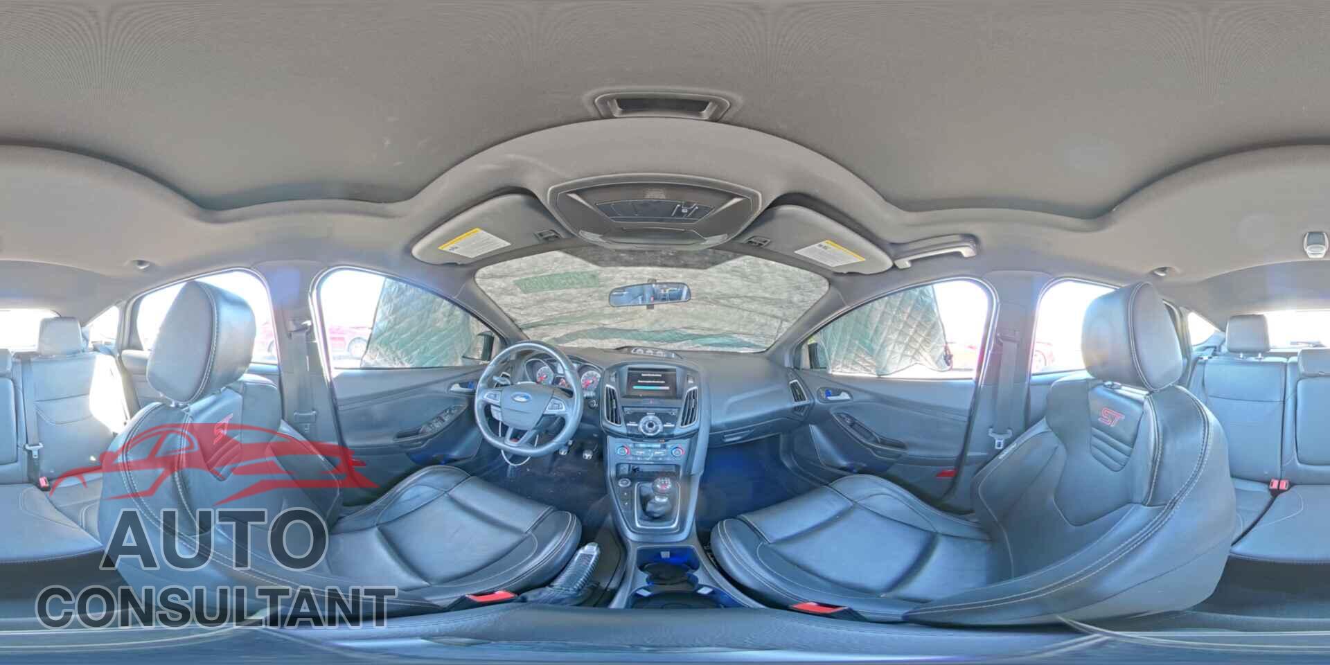 FORD FOCUS 2017 - 1FADP3L96HL284503