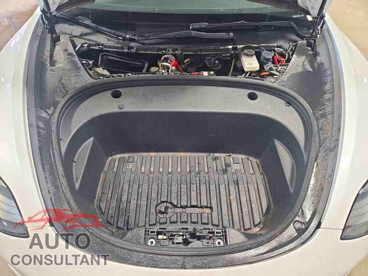 TESLA MODEL 3 2023 - 5YJ3E1EA9PF433656