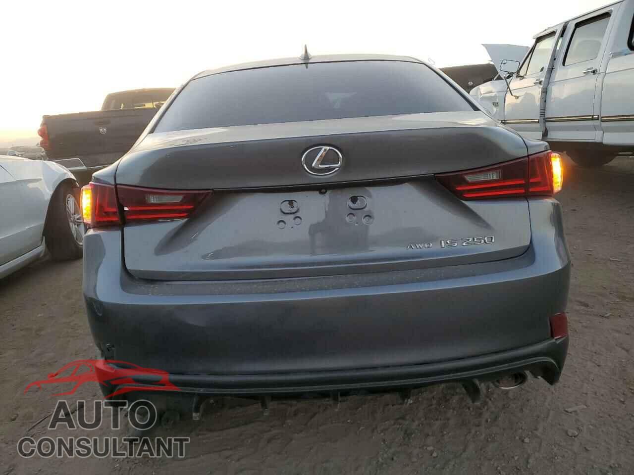 LEXUS IS 2015 - JTHCF1D28F5029382