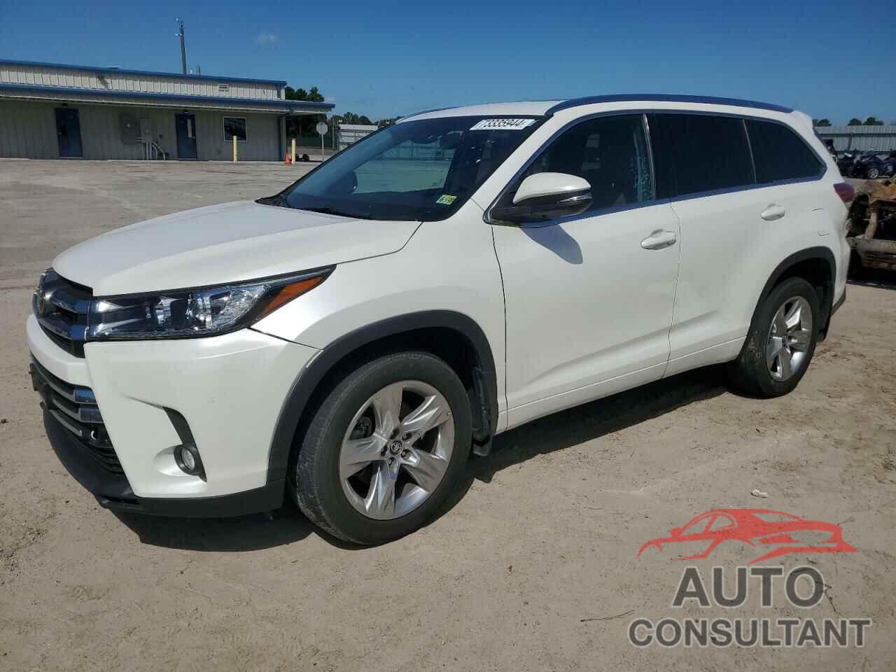 TOYOTA HIGHLANDER 2018 - 5TDDZRFH7JS884641