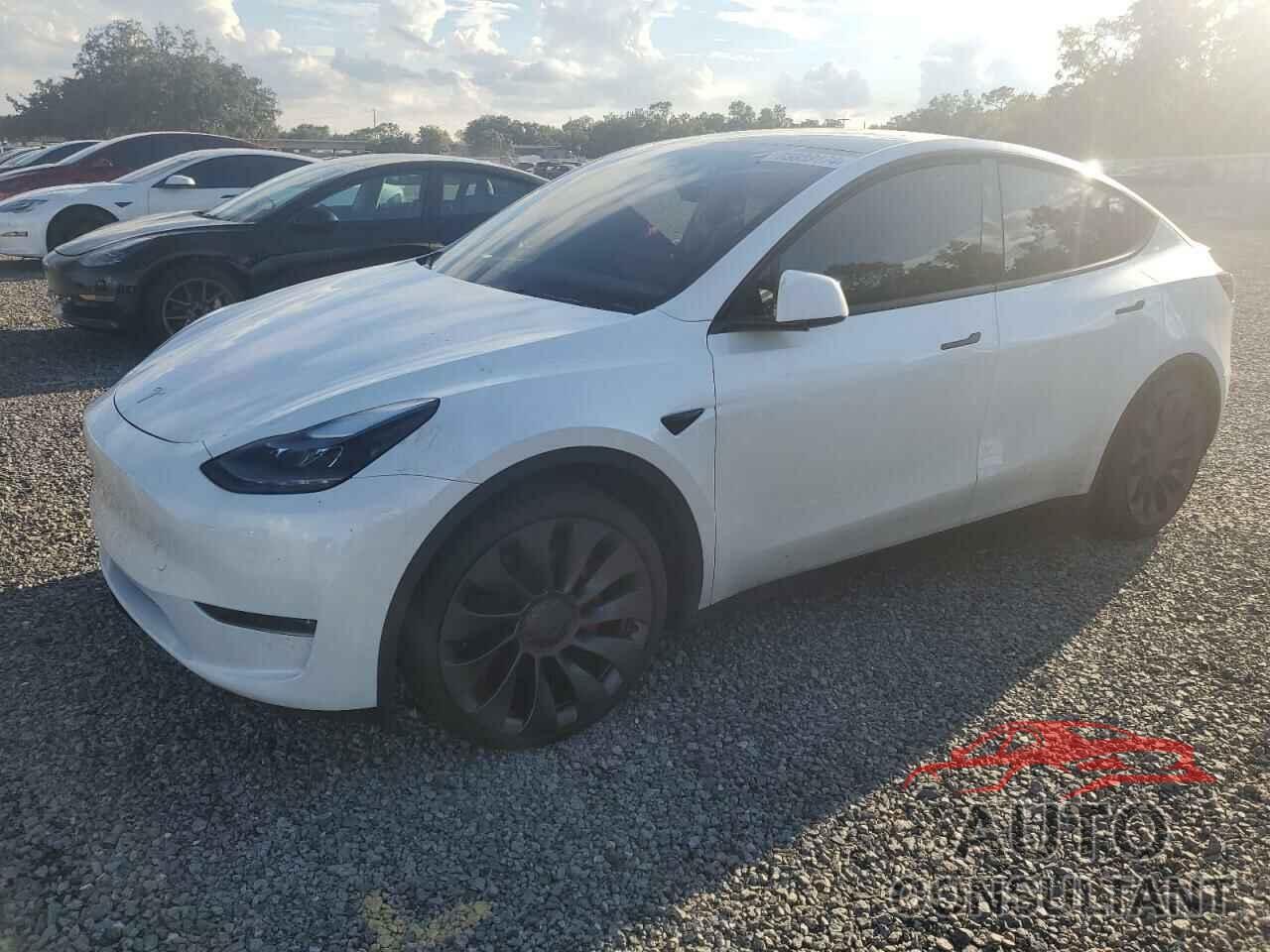 TESLA MODEL Y 2024 - 7SAYGDEF9RA278008