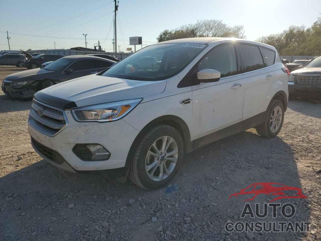FORD ESCAPE 2019 - 1FMCU0GD7KUB21402