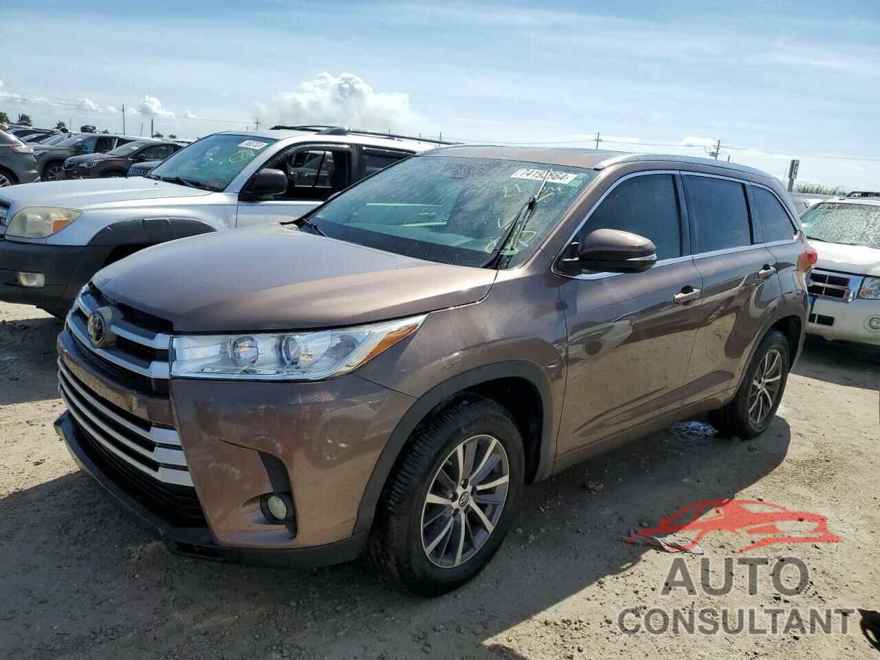 TOYOTA HIGHLANDER 2017 - 5TDKZRFH5HS234305