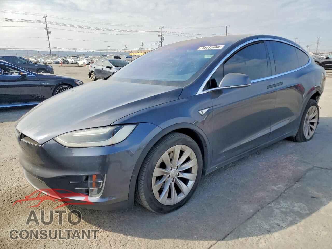 TESLA MODEL X 2016 - 5YJXCAE22GF002303