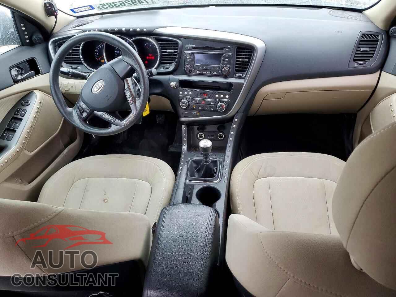KIA OPTIMA 2011 - KNAGM4A73B5072299
