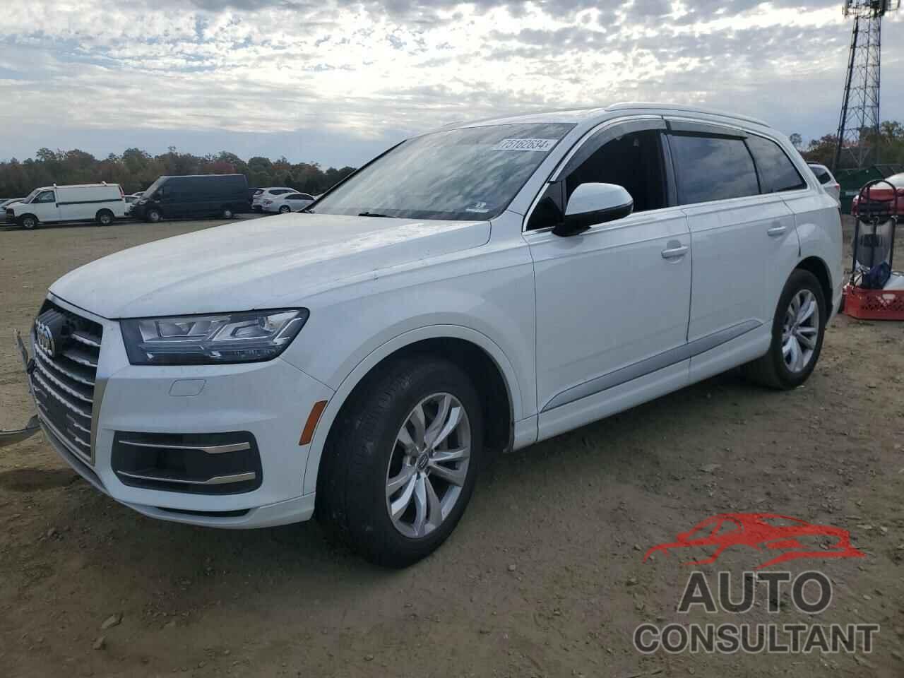 AUDI Q7 2019 - WA1LAAF70KD002275