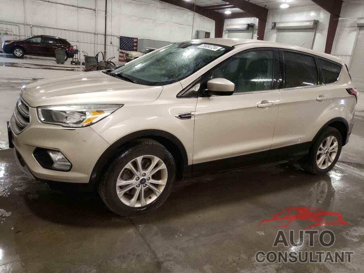FORD ESCAPE 2017 - 1FMCU9GD9HUE19852