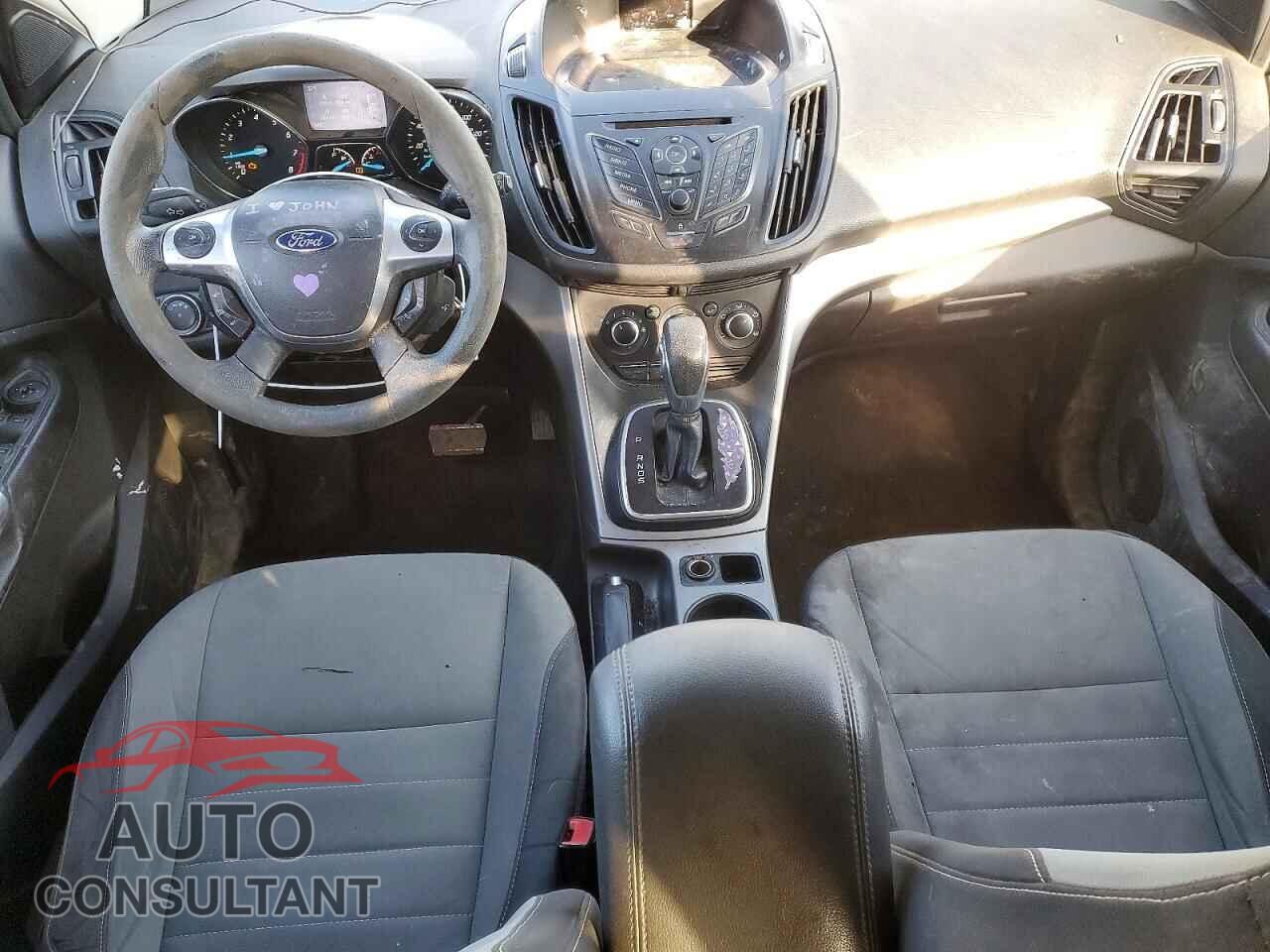 FORD ESCAPE 2013 - 1FMCU0GX0DUC90318