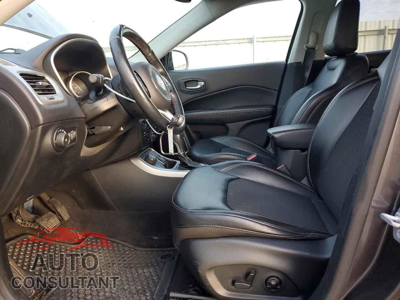 JEEP COMPASS 2018 - 3C4NJDBB7JT185077
