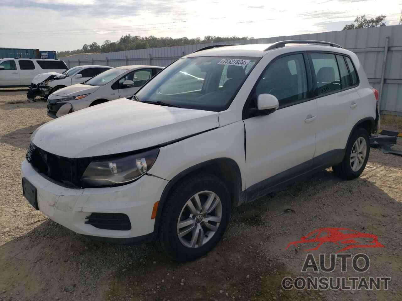 VOLKSWAGEN TIGUAN 2017 - WVGBV7AX6HK011126