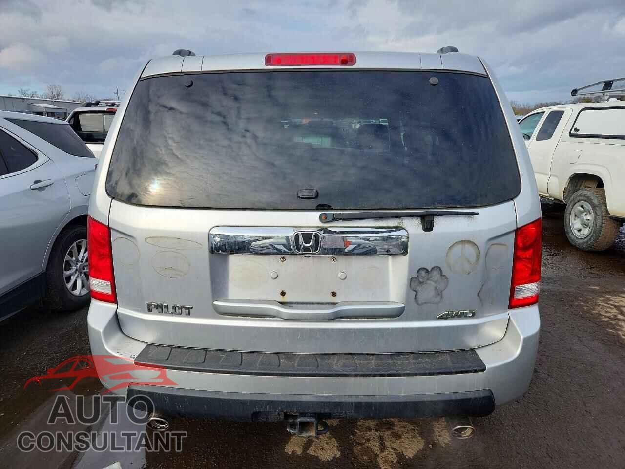 HONDA PILOT 2011 - 5FNYF4H54BB022578