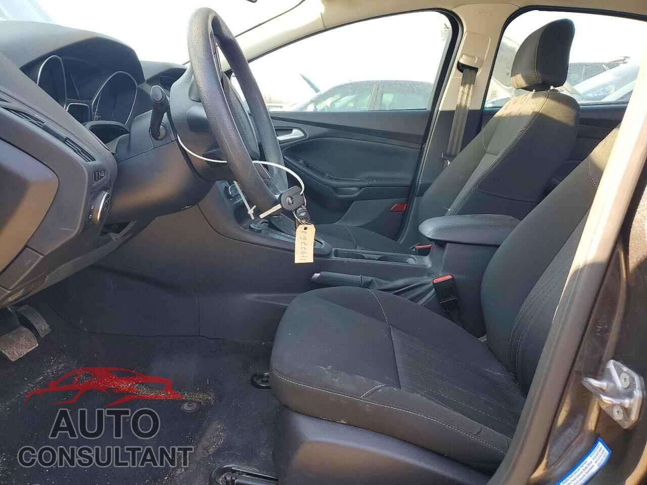 FORD FOCUS 2016 - 1FADP3FE1GL212485