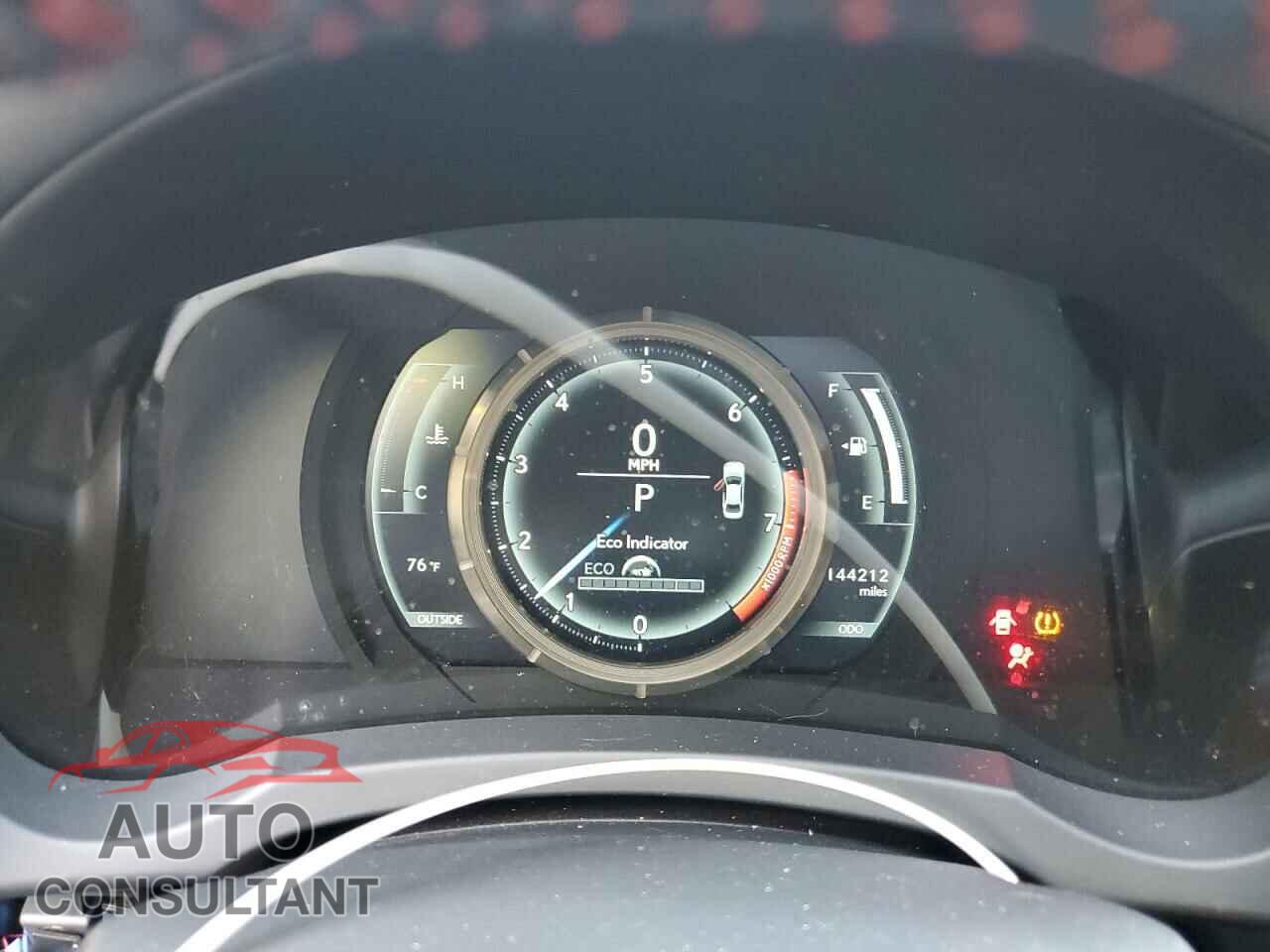 LEXUS IS 2015 - JTHCE1D21F5007257
