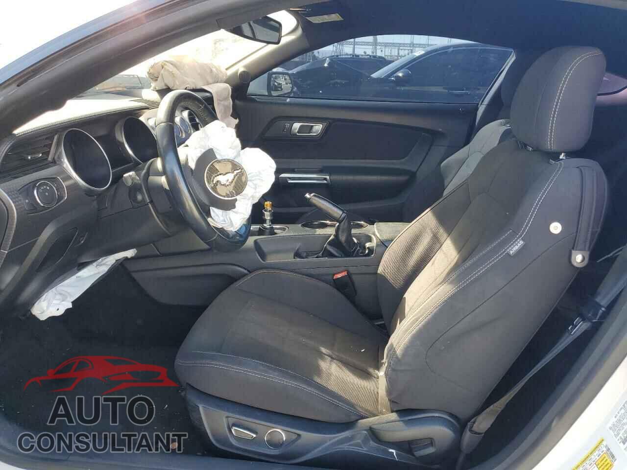FORD MUSTANG 2018 - 1FA6P8CF8J5129070