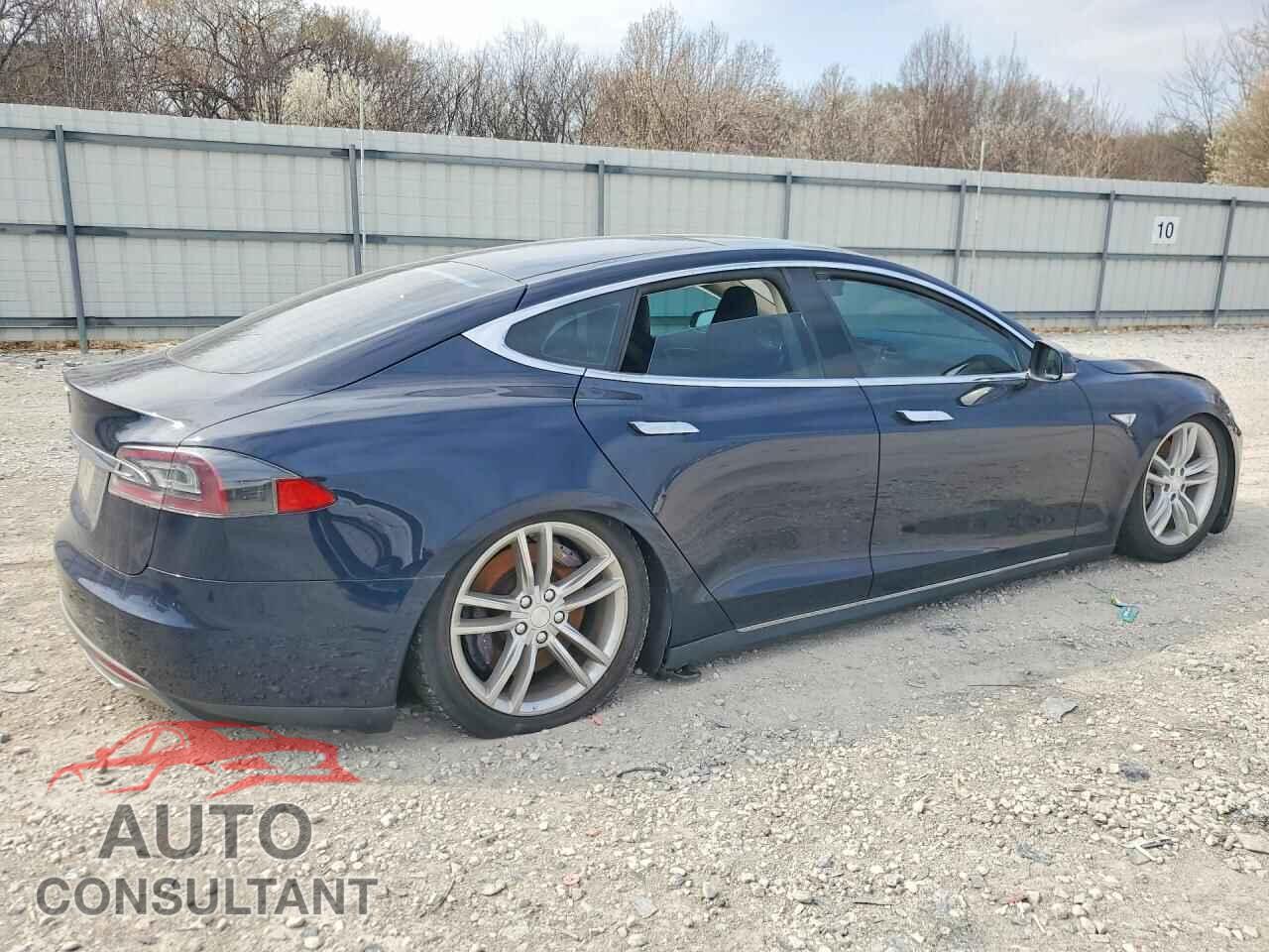 TESLA MODEL S 2013 - 5YJSA1CG8DFP04863
