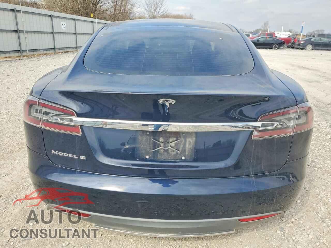 TESLA MODEL S 2013 - 5YJSA1CG8DFP04863