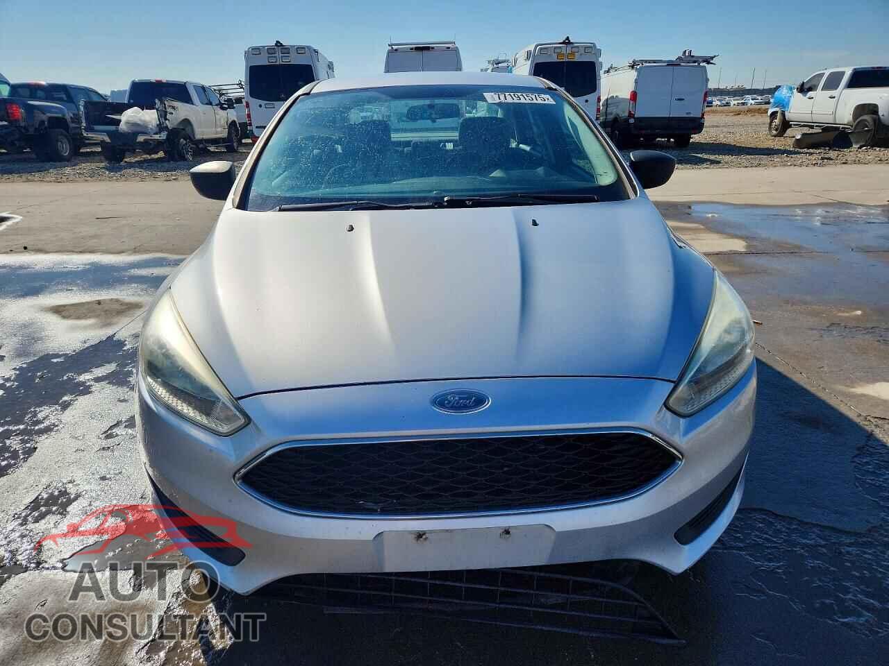 FORD FOCUS 2015 - 1FADP3E28FL374507