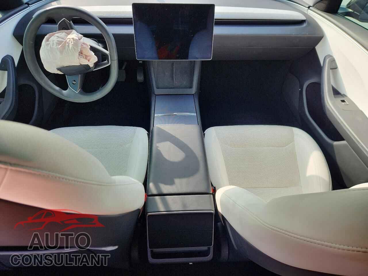 TESLA MODEL 3 2025 - 5YJ3E1EA3SF980639