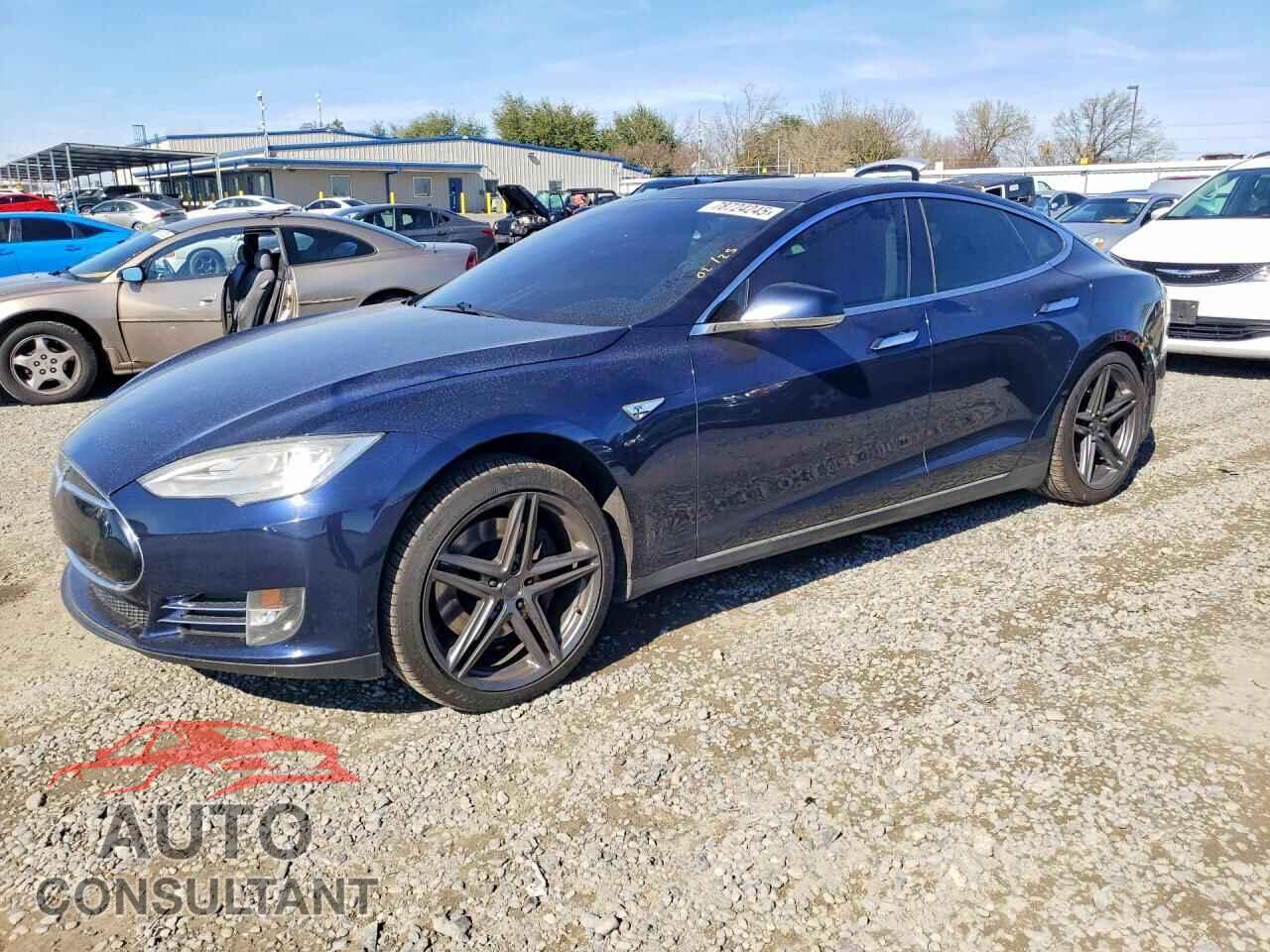 TESLA MODEL S 2013 - 5YJSA1DN9DFP13309