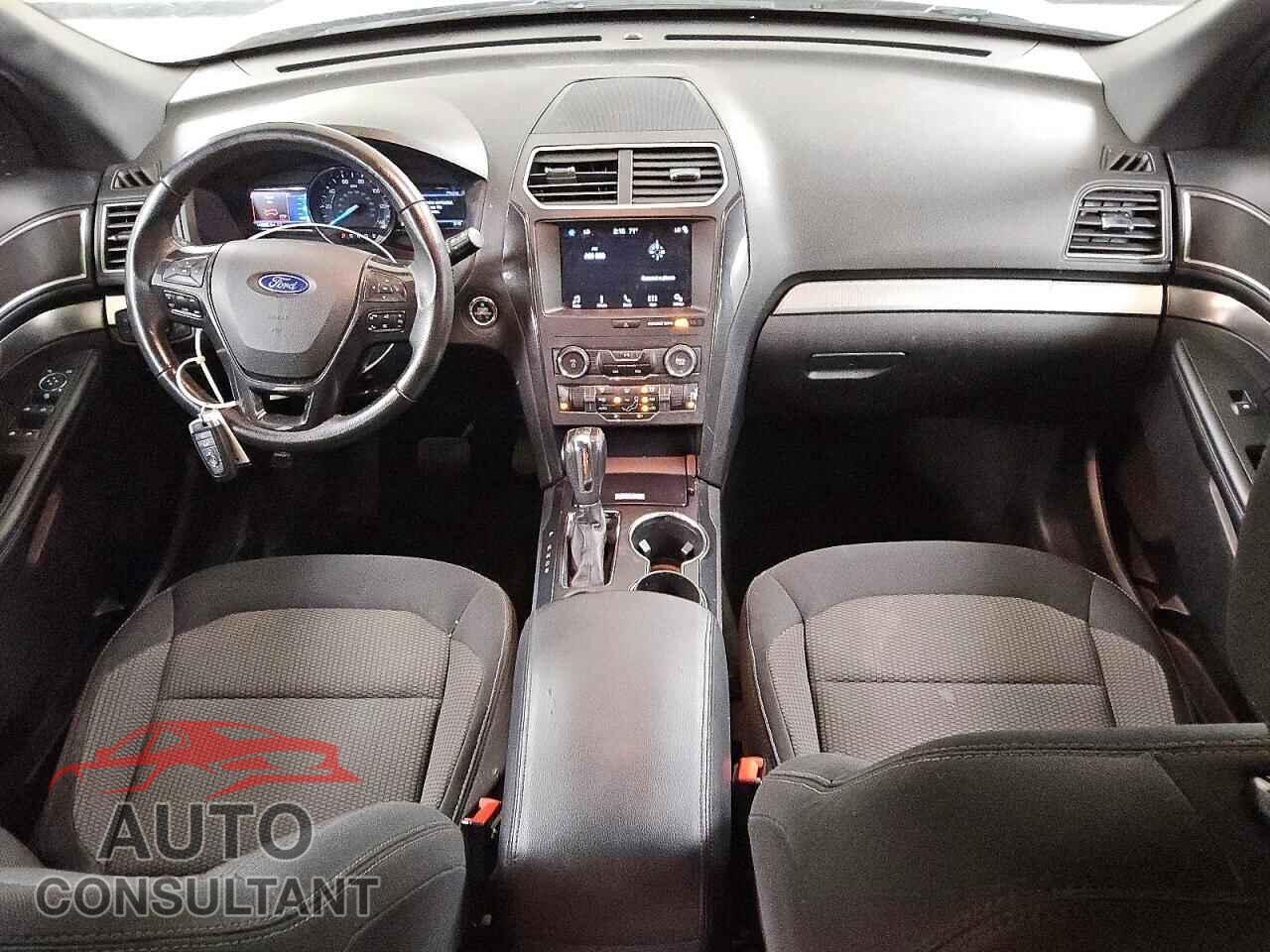 FORD EXPLORER 2018 - 1FM5K7D86JGB84695