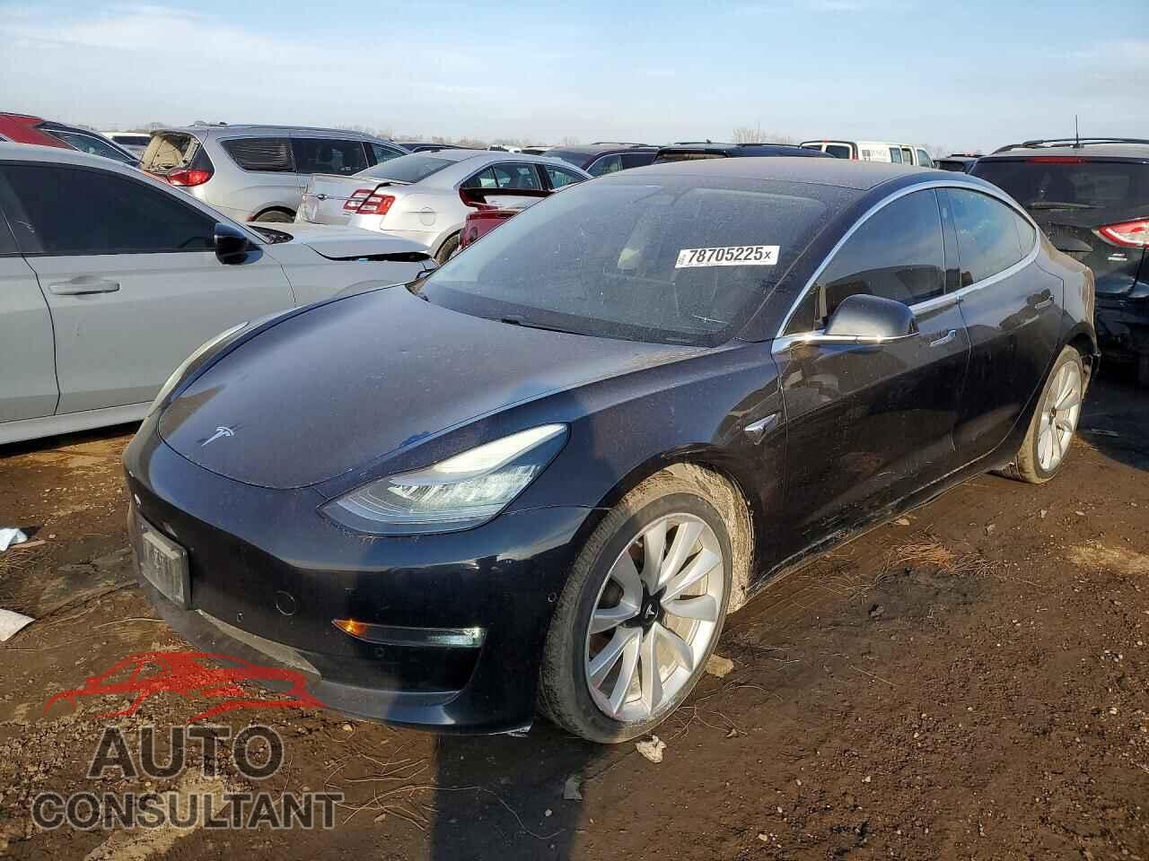 TESLA MODEL 3 2018 - 5YJ3E1EB9JF090475