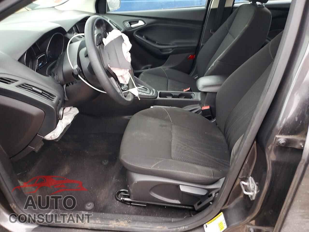 FORD FOCUS 2015 - 1FADP3F23FL372002