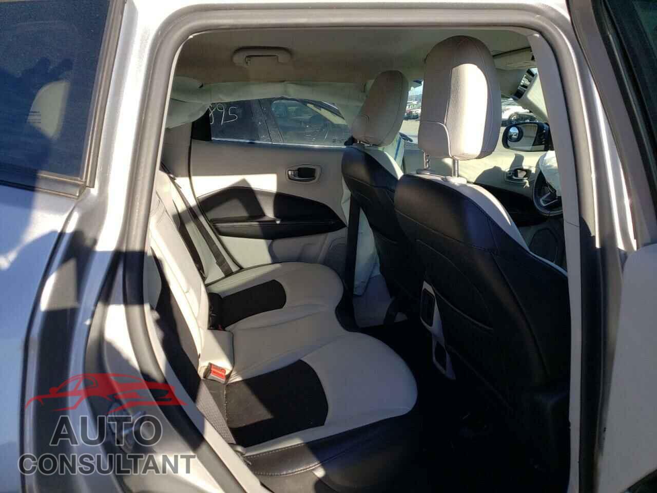 JEEP COMPASS 2019 - 3C4NJDBB6KT772811
