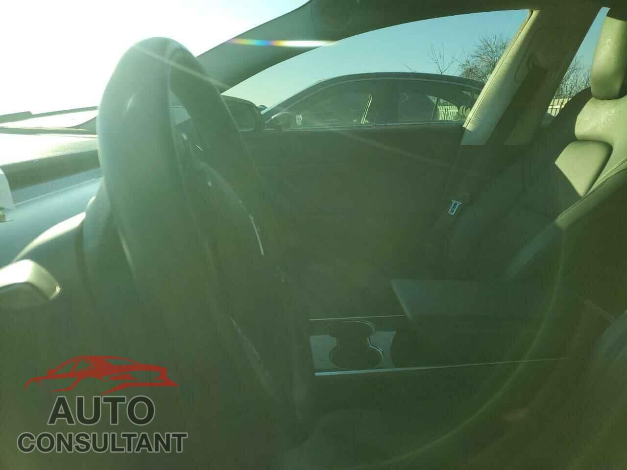 TESLA MODEL 3 2019 - 5YJ3E1EAXKF322087