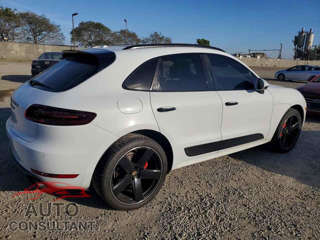 PORSCHE MACAN 2018 - WP1AG2A57JLB62471