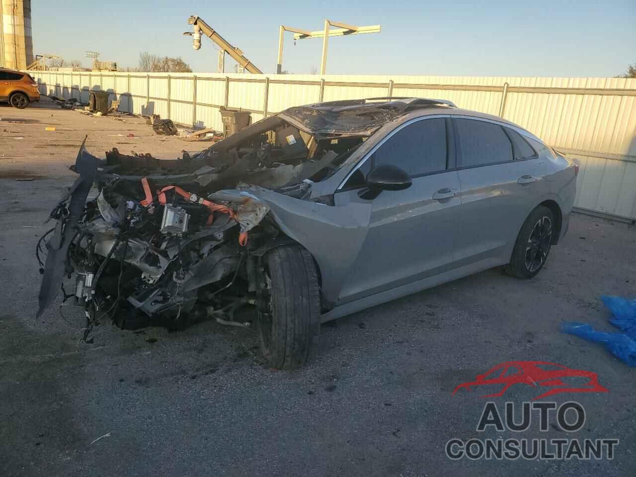KIA K5 2024 - 5XXG64J25RG236434