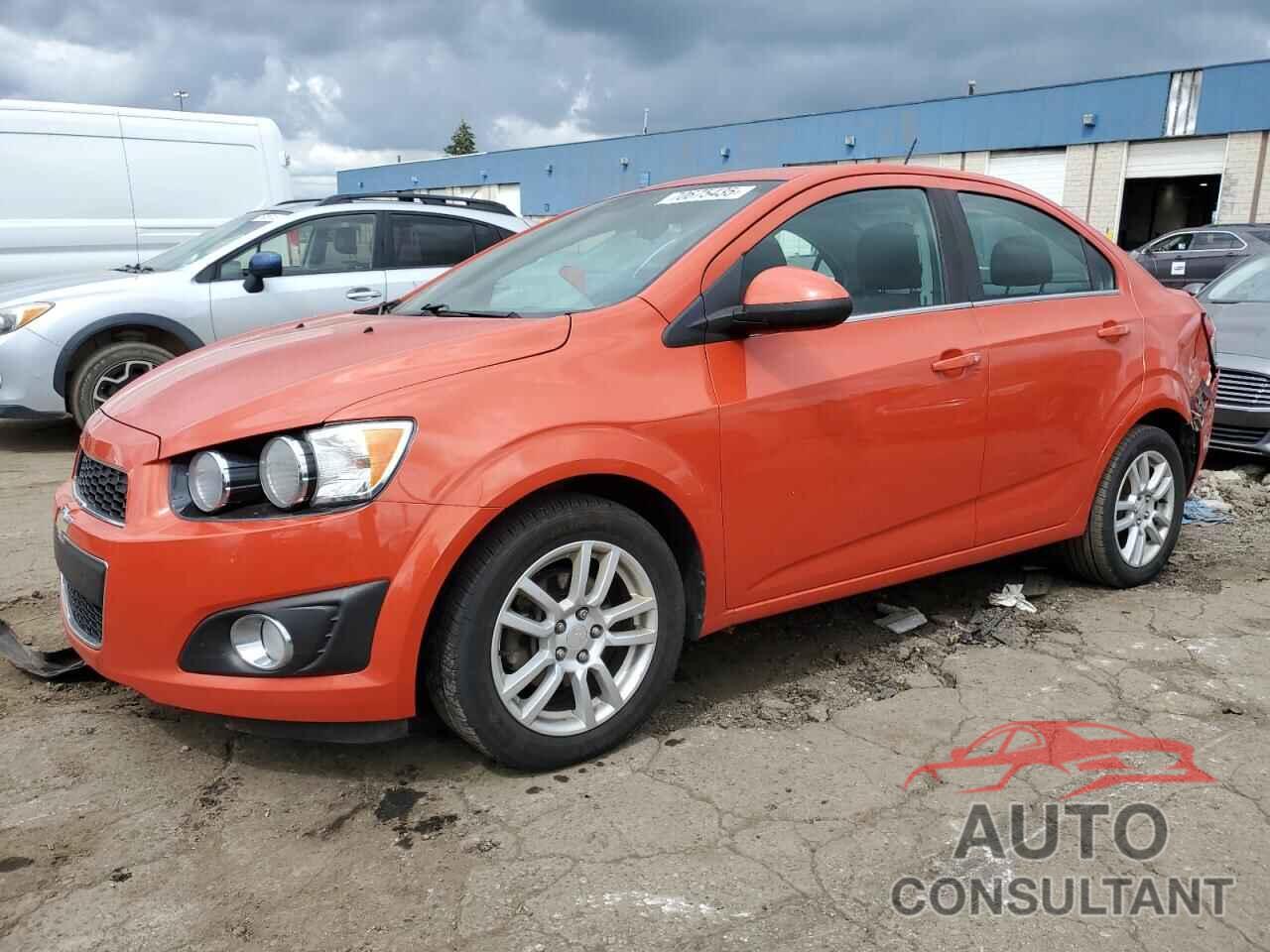 CHEVROLET SONIC 2013 - 1G1JC5SH8D4142681