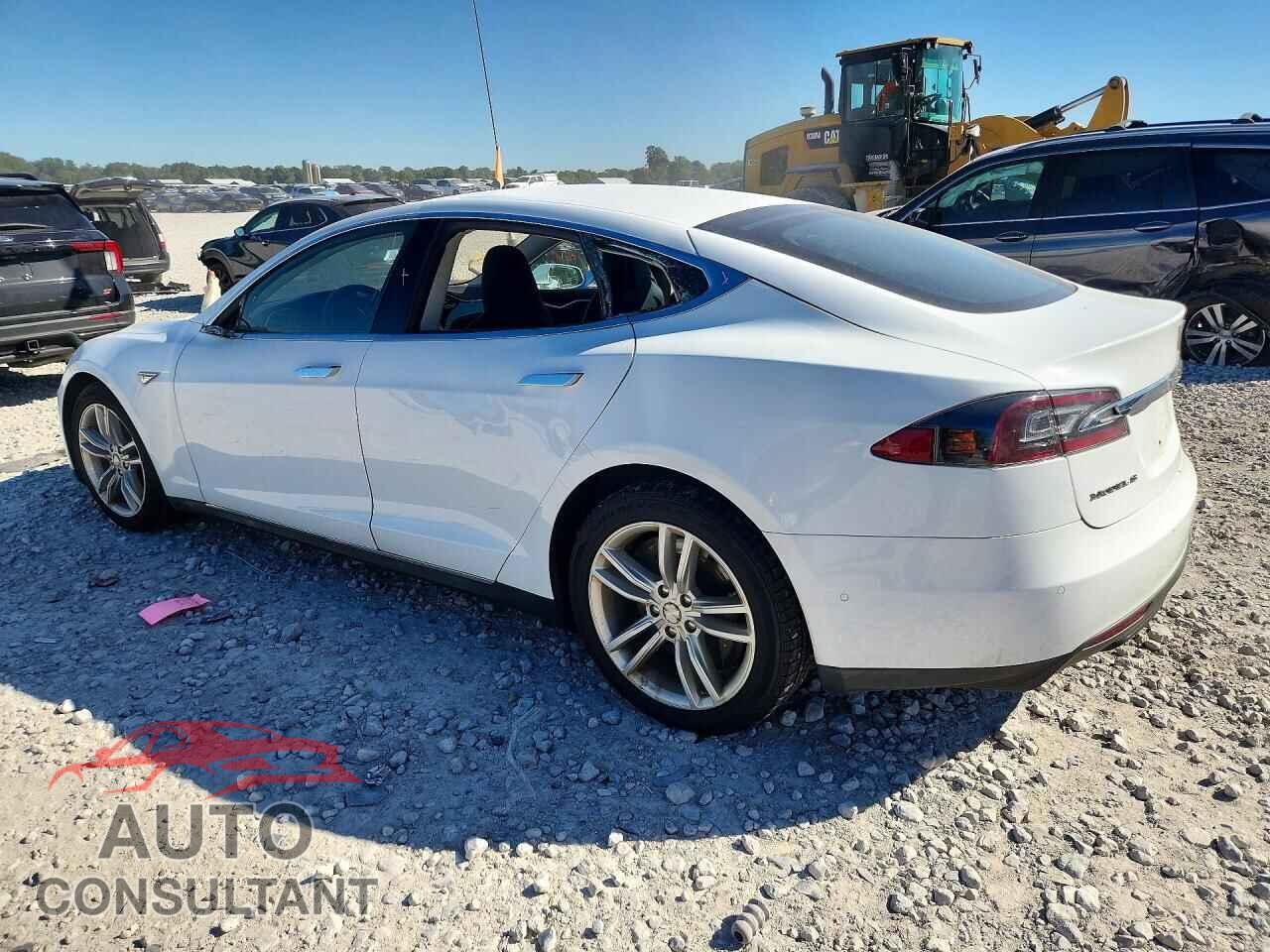 TESLA MODEL S 2015 - 5YJSA1E22FF111942