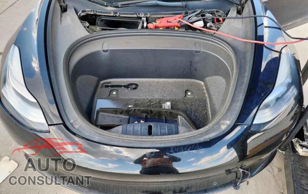 TESLA MODEL 3 2018 - 5YJ3E1EA1JF156475